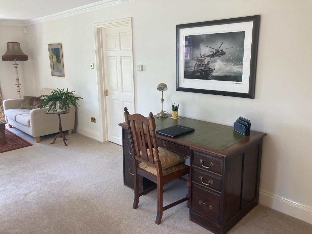 Exclusive 2 Bedroom Apartment With Summer House And Hot Tub 达文特里 外观 照片